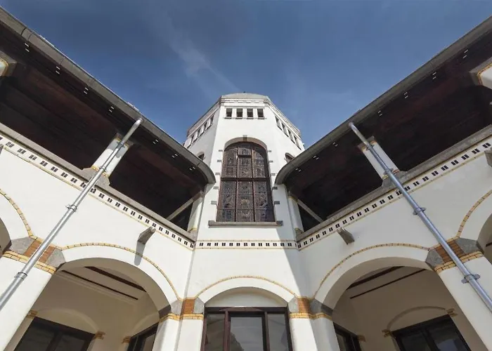 Aruuman Hotel Simpanglima Semarang